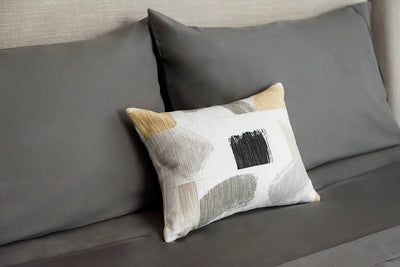 Huari Husk Pillow Cover