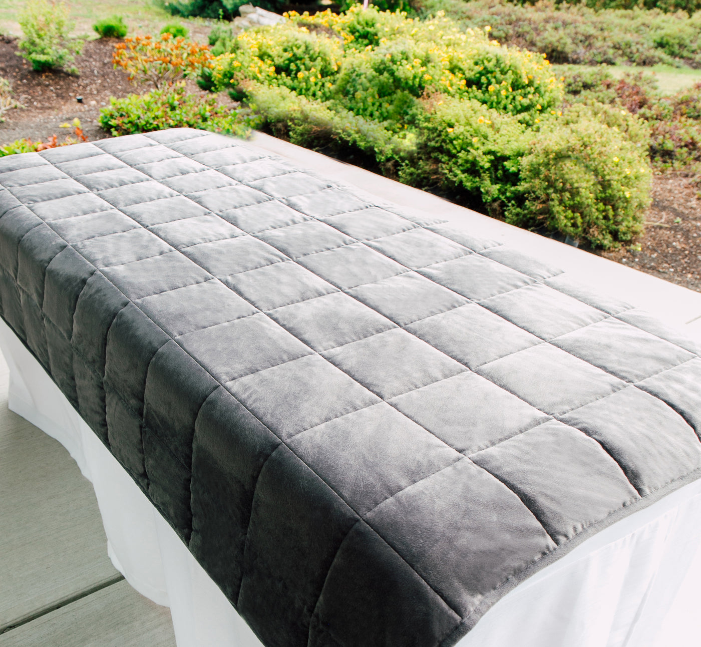 Luxury spa top weighted blanket